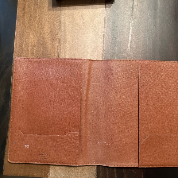 Louis Vuitton Desk Agenda - Picture 4 of 5
